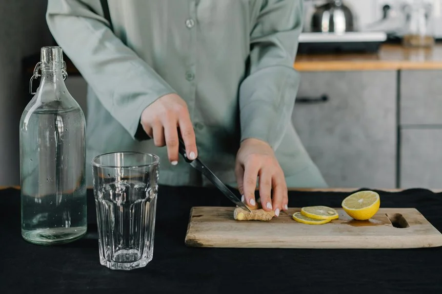 mindful eating practices described