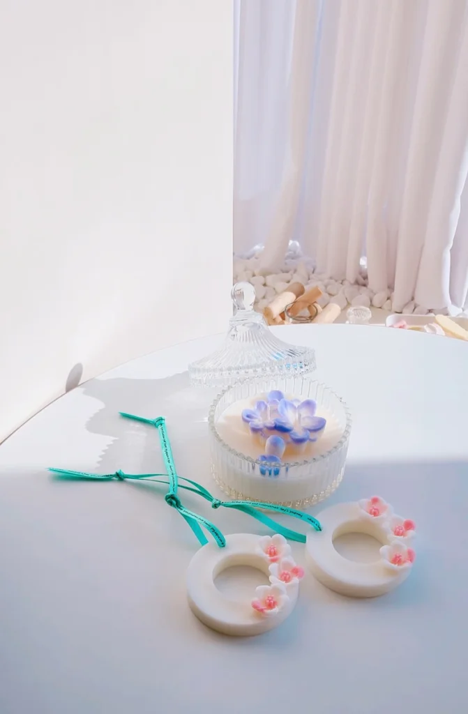 a pair of scissors sitting on top of a table