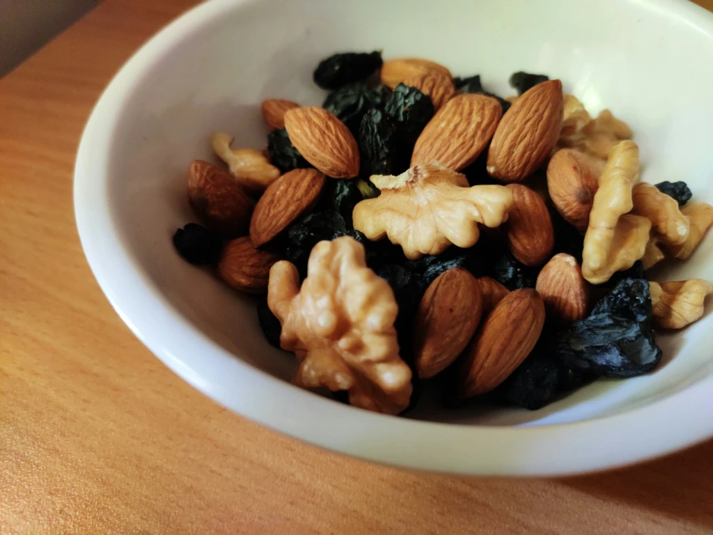 Magnesium-rich nuts and seeds for lowering cortisol