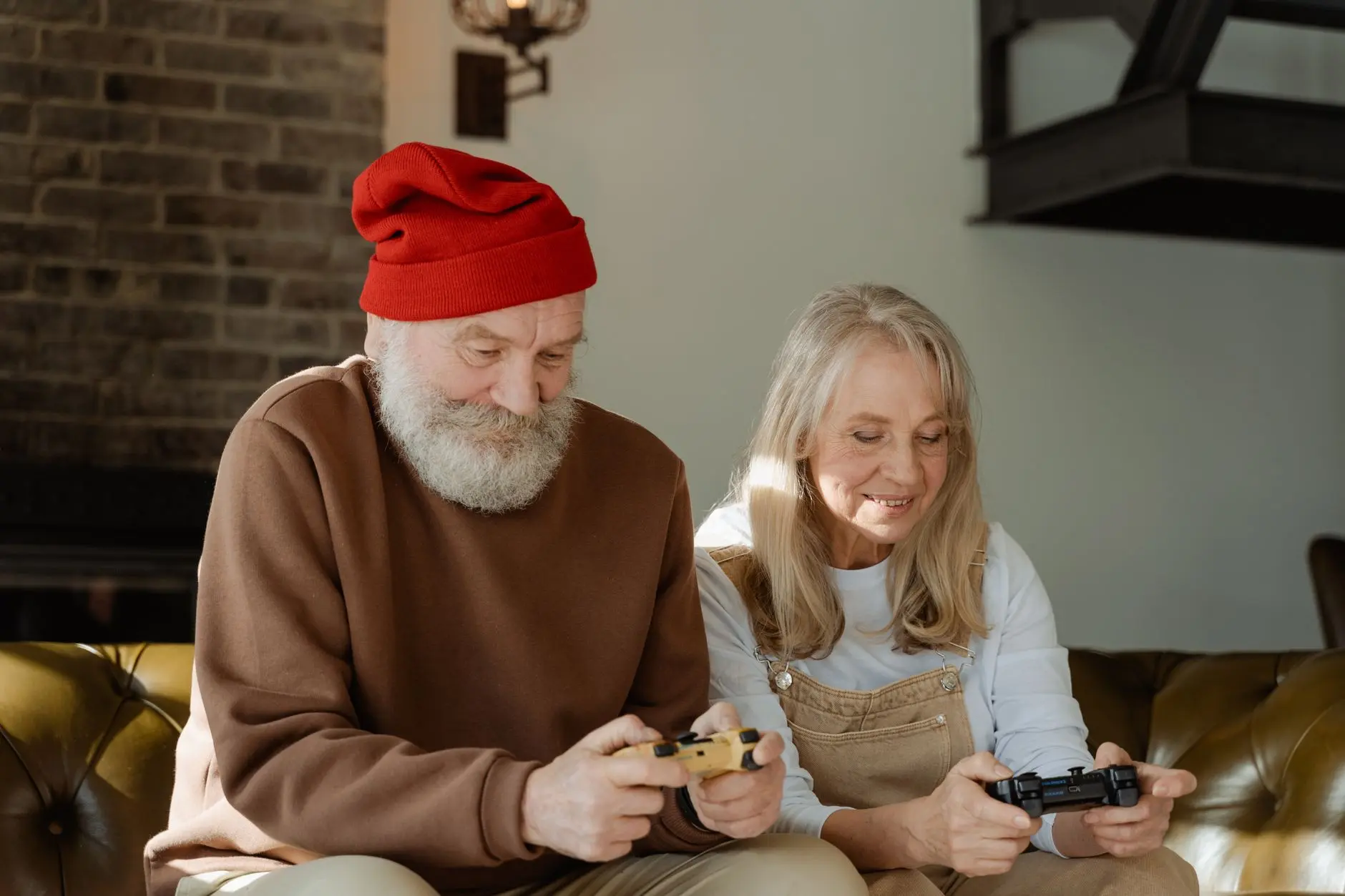 15 Christmas Party Games for Seniors That Spark Memories