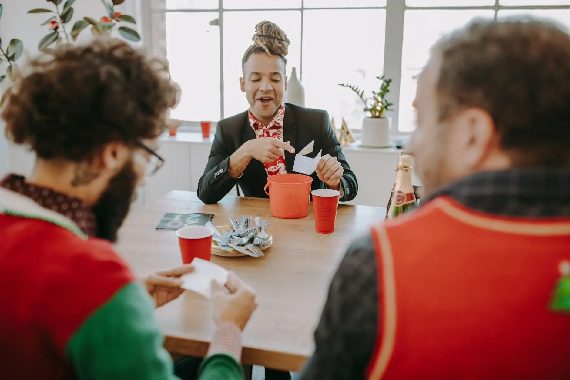 20 Christmas Party Ideas and Games for an Unforgettable Night