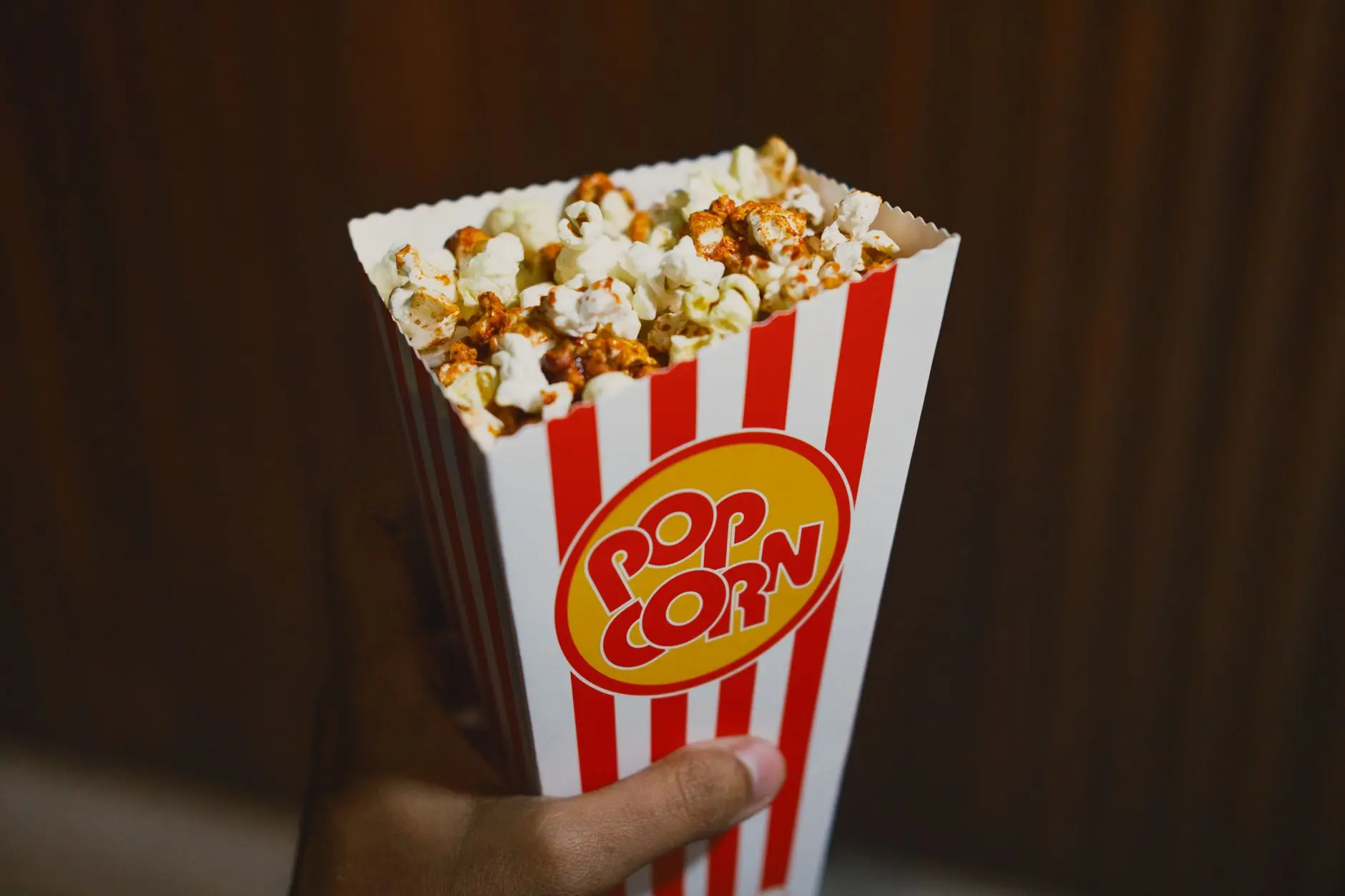 25 Halloween Movie Night Ideas for a Spooky Cozy Evening