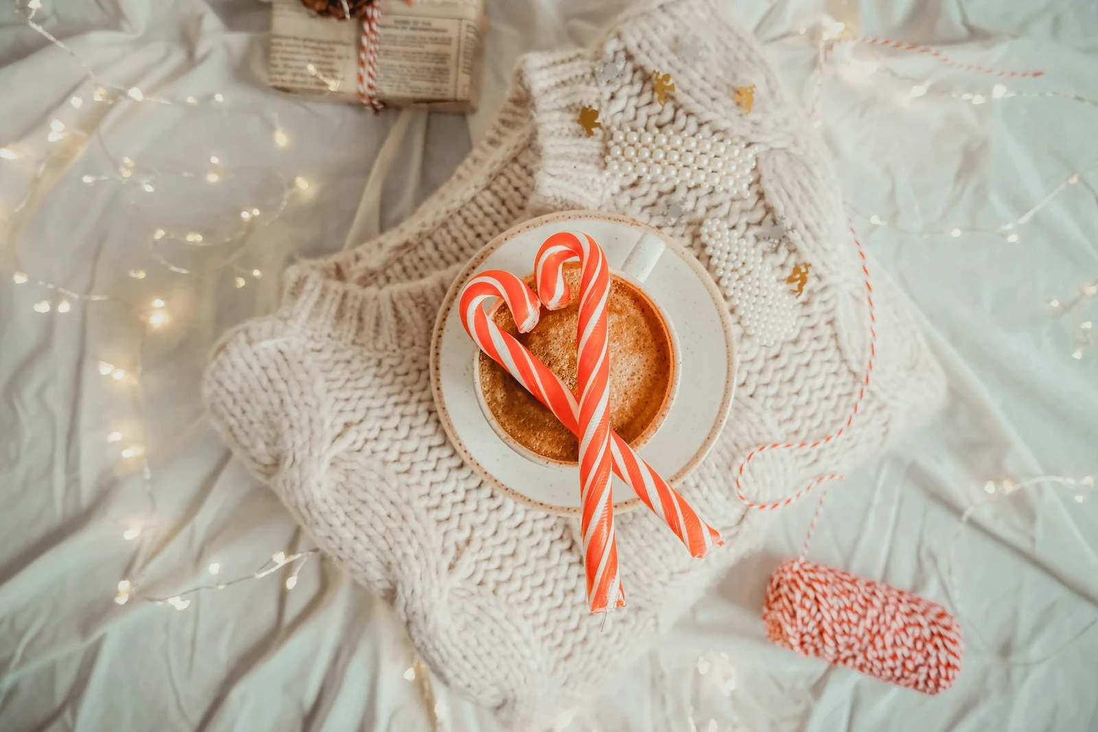 15 Aesthetic Christmas Games for a Cozy Curated Gathering