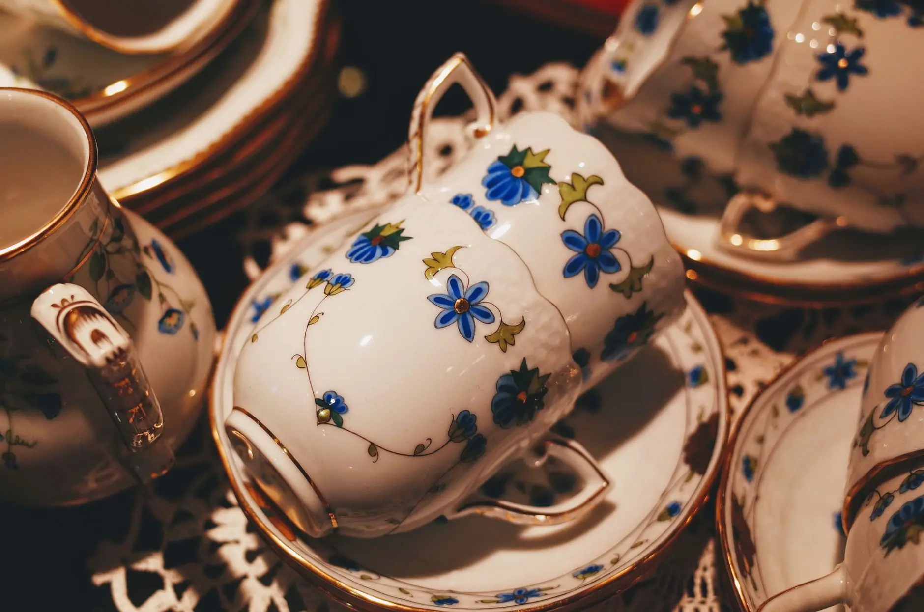 16 Tea Party Games for an Elegant Afternoon