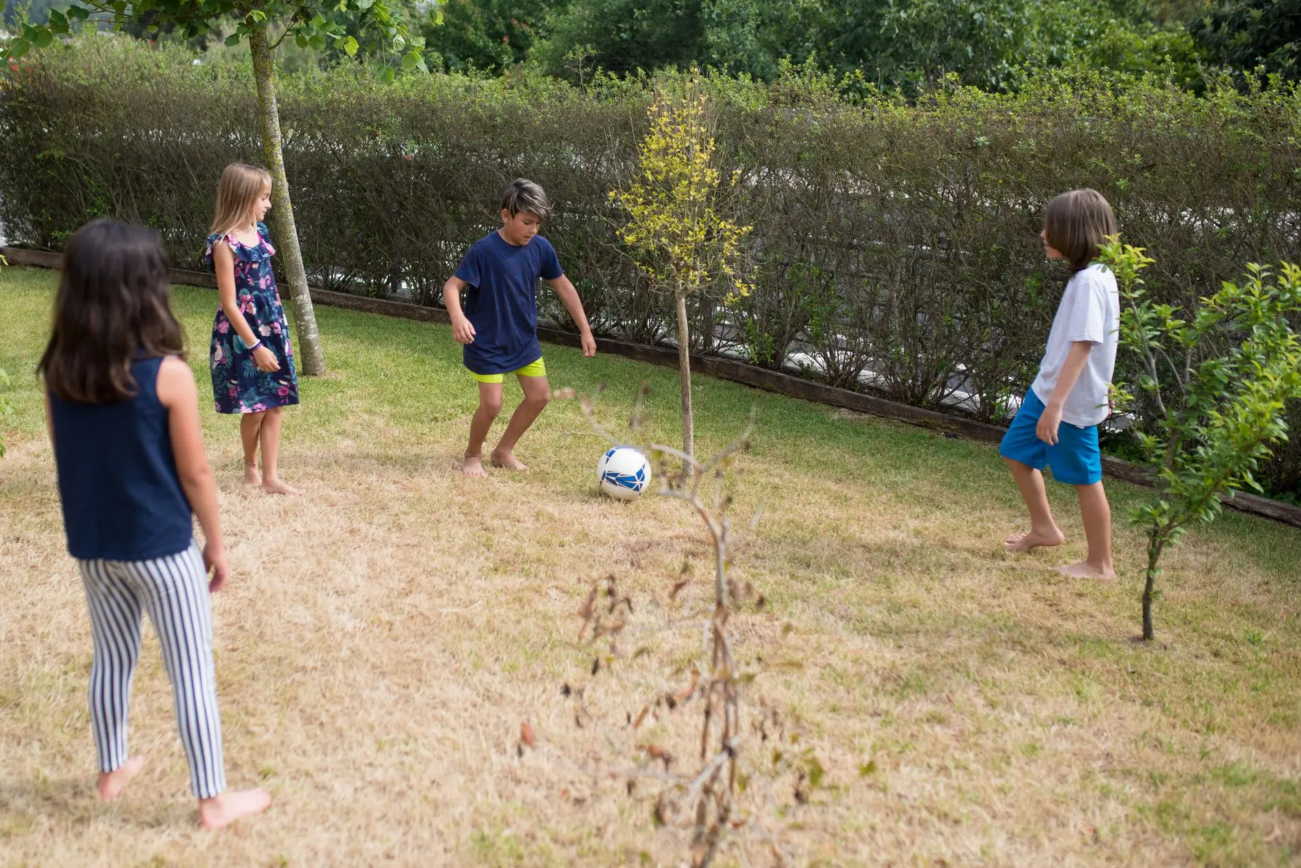 30 Thanksgiving Day Games to Play Before and After Dinner