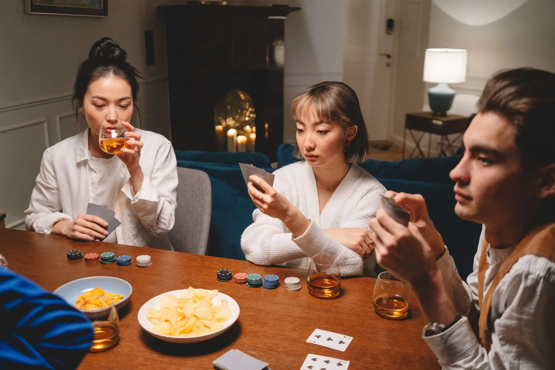 15 Thanksgiving Drinking Games for a Grown-Up Friendsgiving