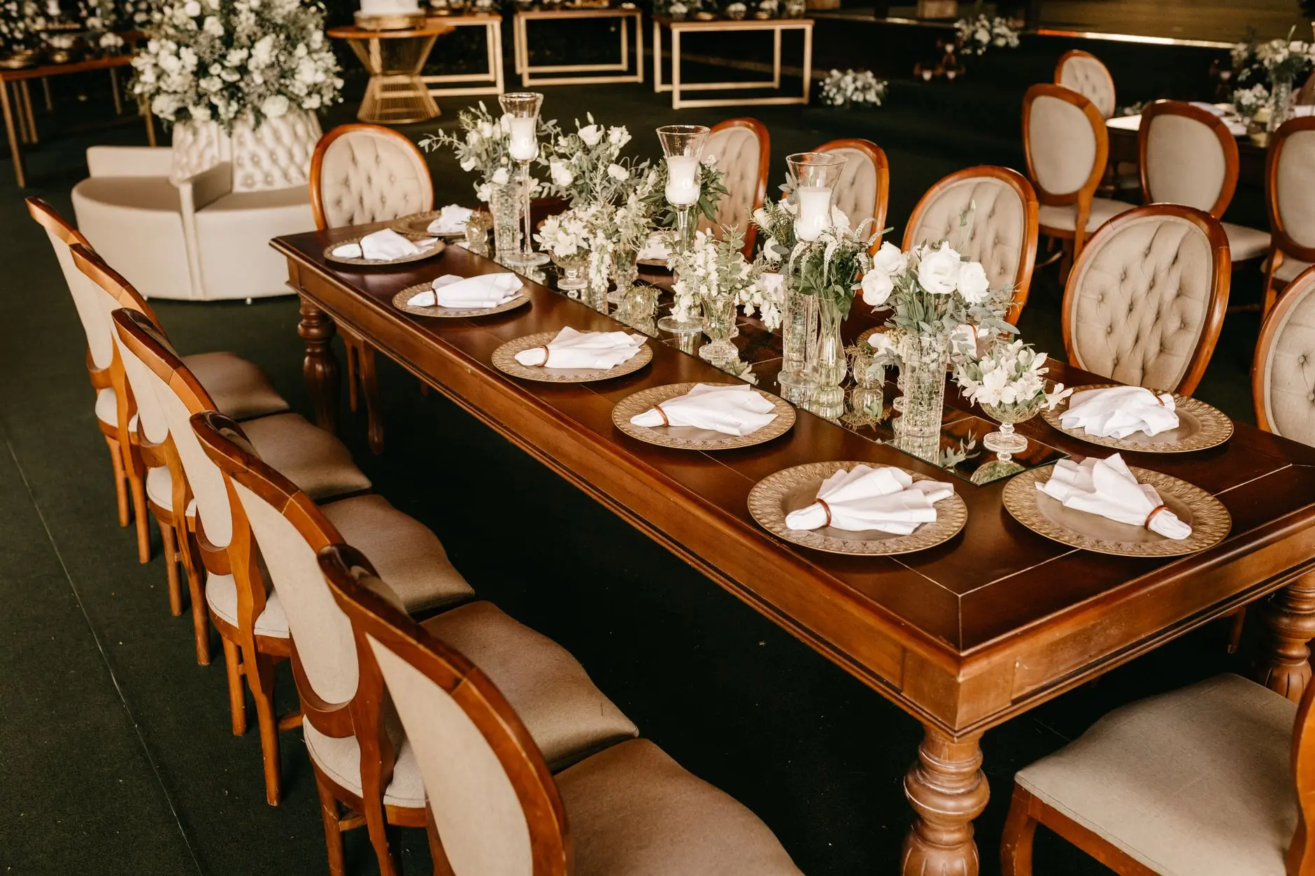 20 Anniversary Party Games to Celebrate the Couple Properly