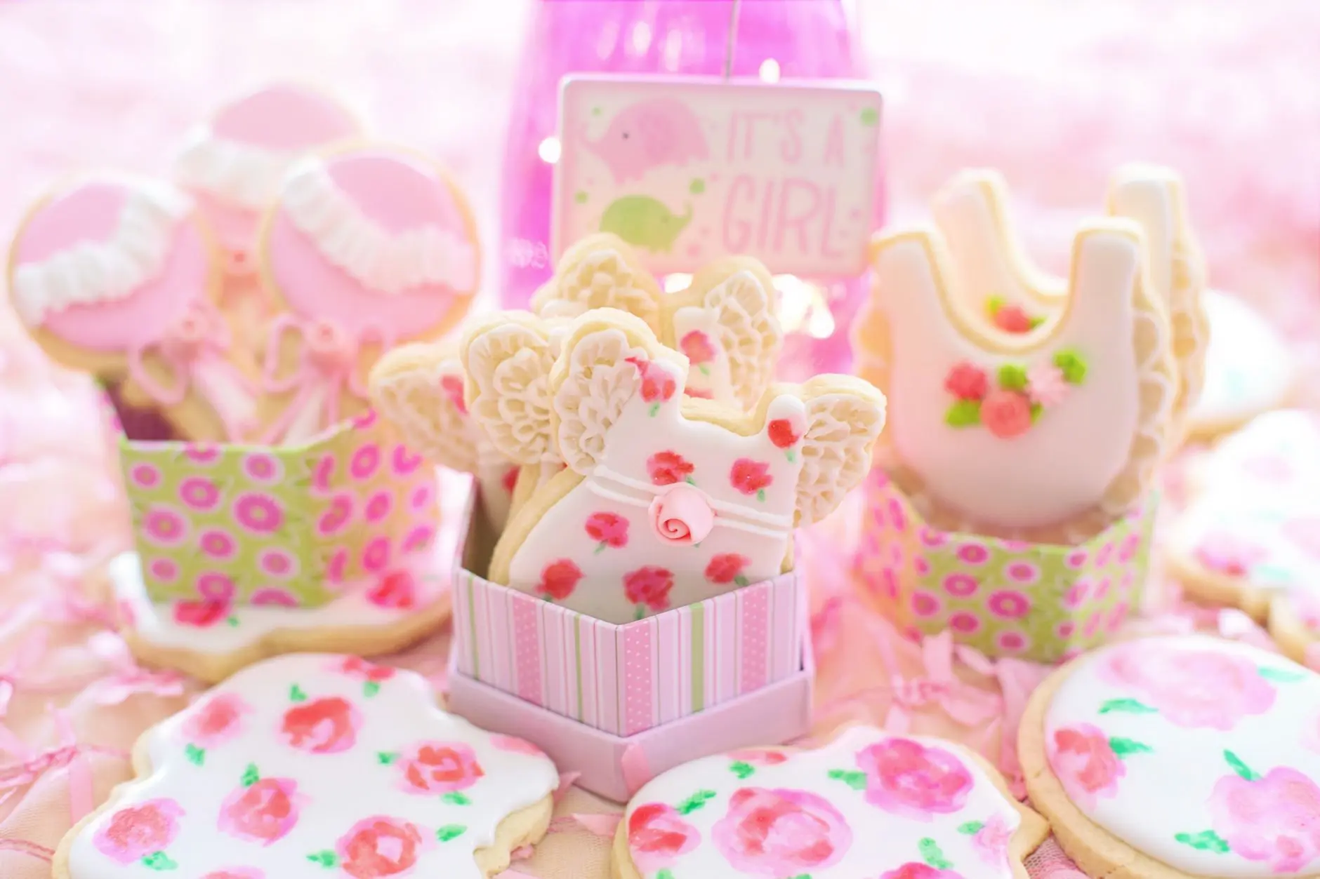 12 Baby Shower Gift Basket Ideas That Look Better Than They Cost