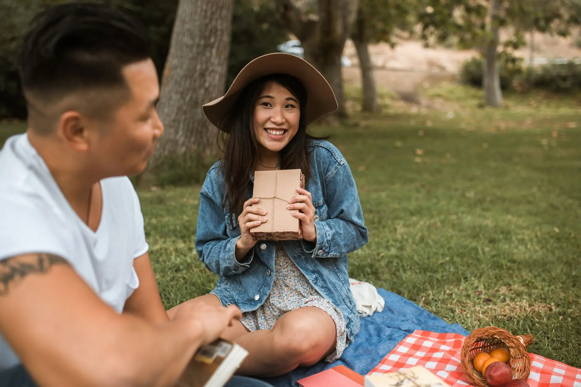 18 Boo Baskets for Your Boyfriend That Read Luxury, Not Afterthought
