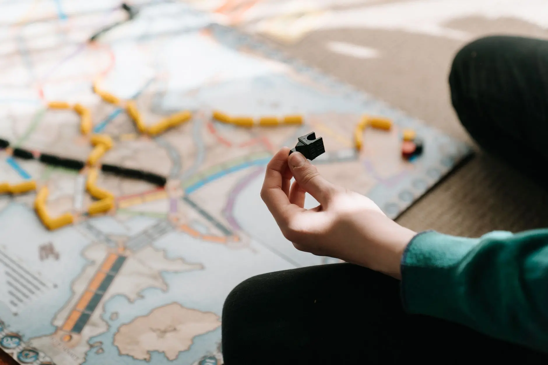 20 Easy Family Game Night Ideas That Work with Little Kids