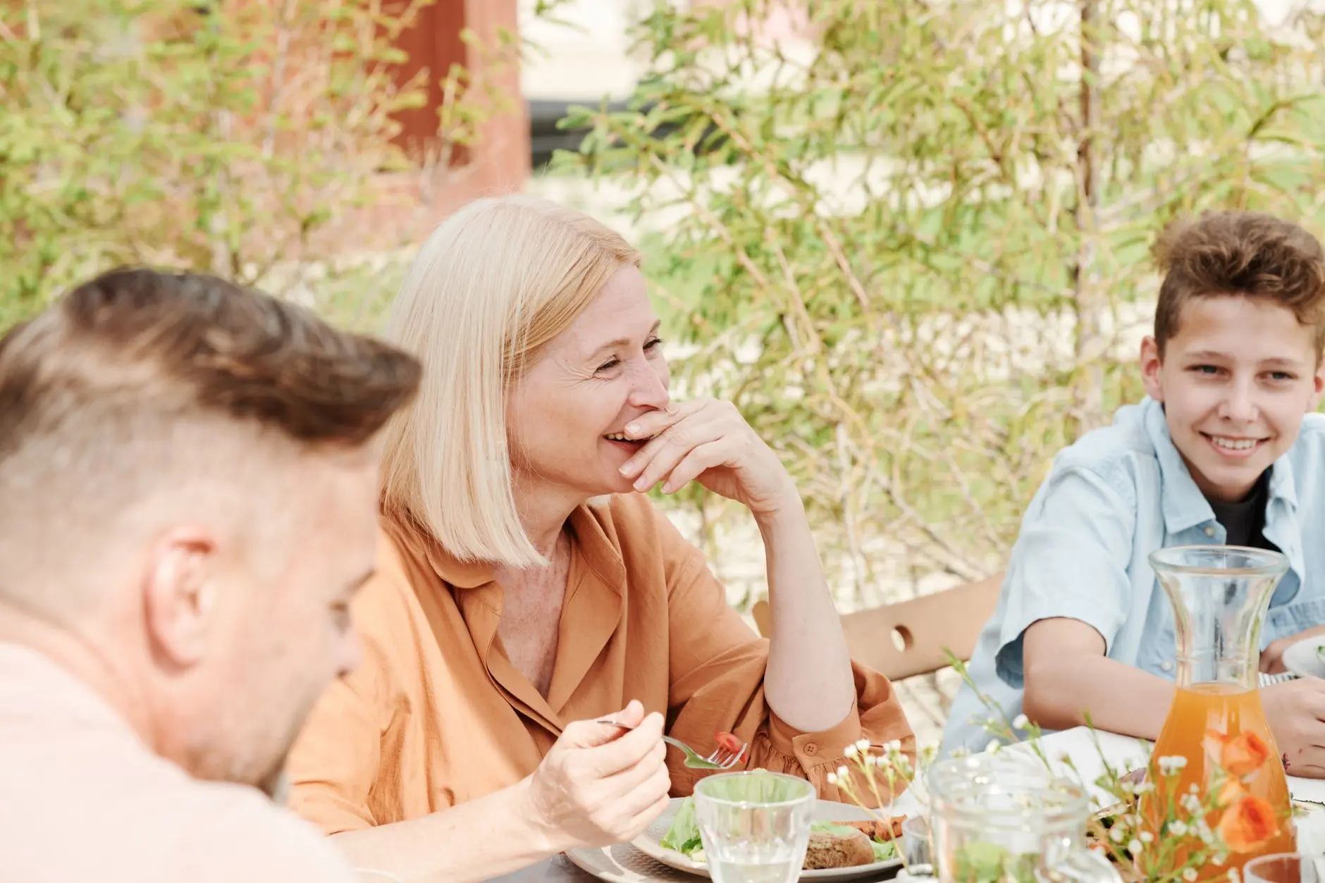 22 Family Reunion Games That Actually Get Cousins Talking