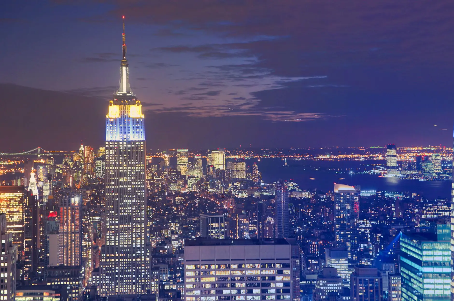 120 NYC and Fashion Trivia Questions for a Girls Night
