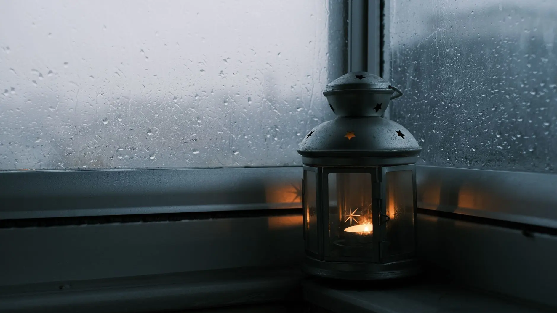 20 Indoor Games for Family That Save a Rainy Day