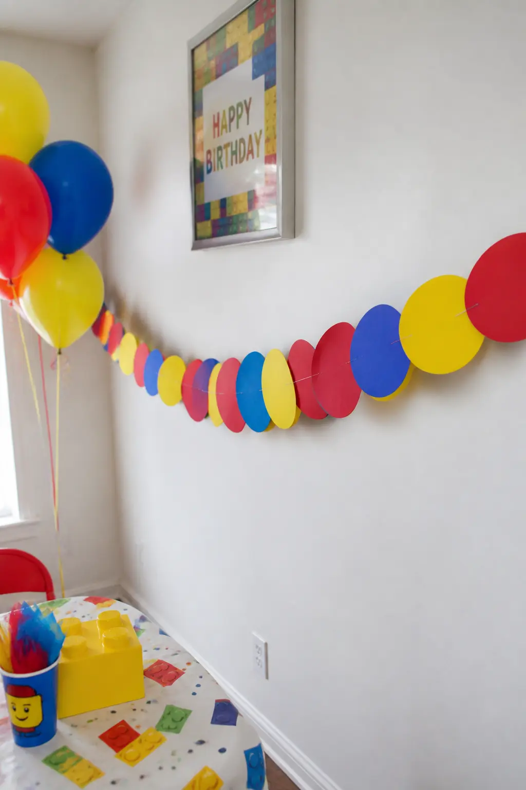 Interlocking-Dot Garland in Bright Primary Ribbon