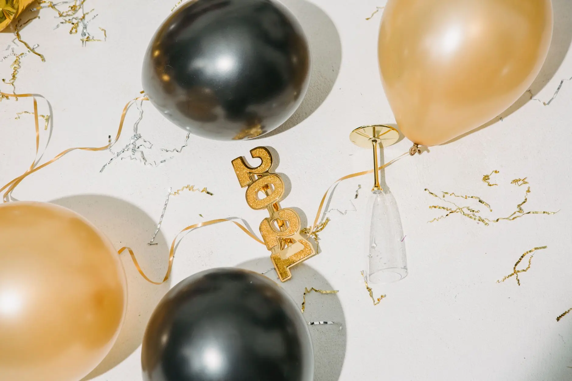 16 New Year Games With Free Printables for Children Who Want to Stay Up
