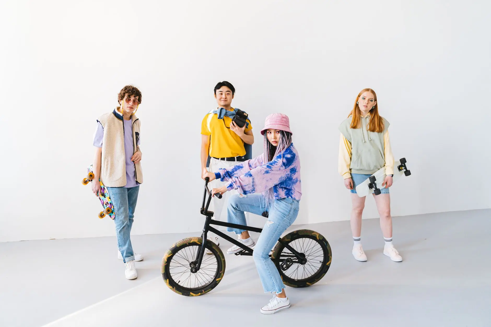 18 Youth Group Games That Work With a Mixed Bag of Teens