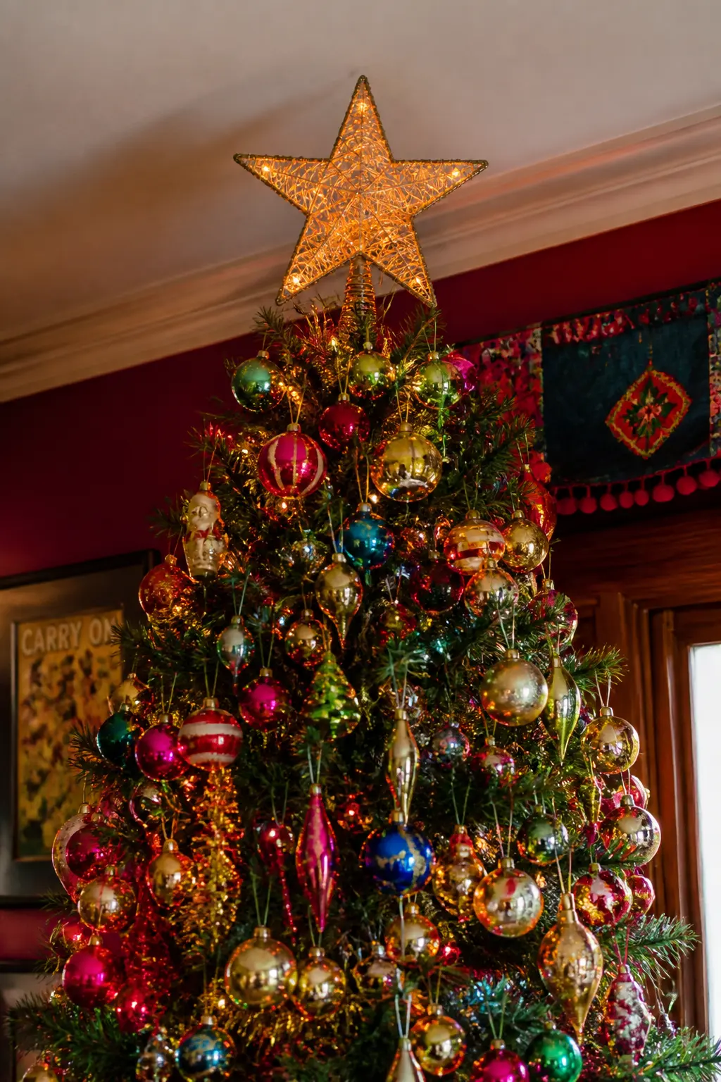 Amber-Lit Star Topper — The original 90s tree topper glowed amber or warm white and was substantially larger than felt tasteful. 90s christmas party