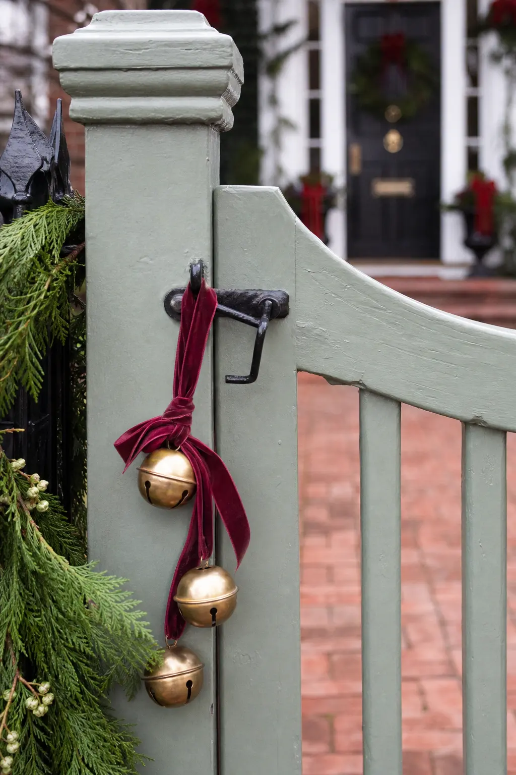 A Bell on the Gate