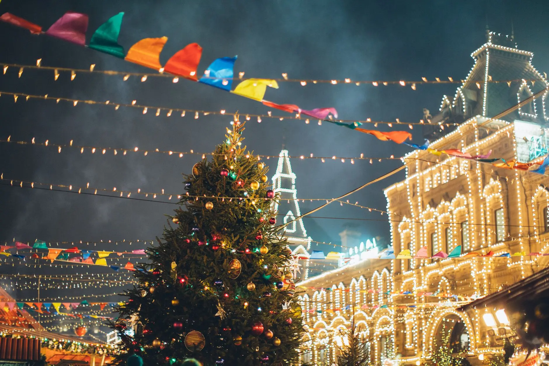 28 Christmas Traditions Around the World a Class Can Try in One Lesson