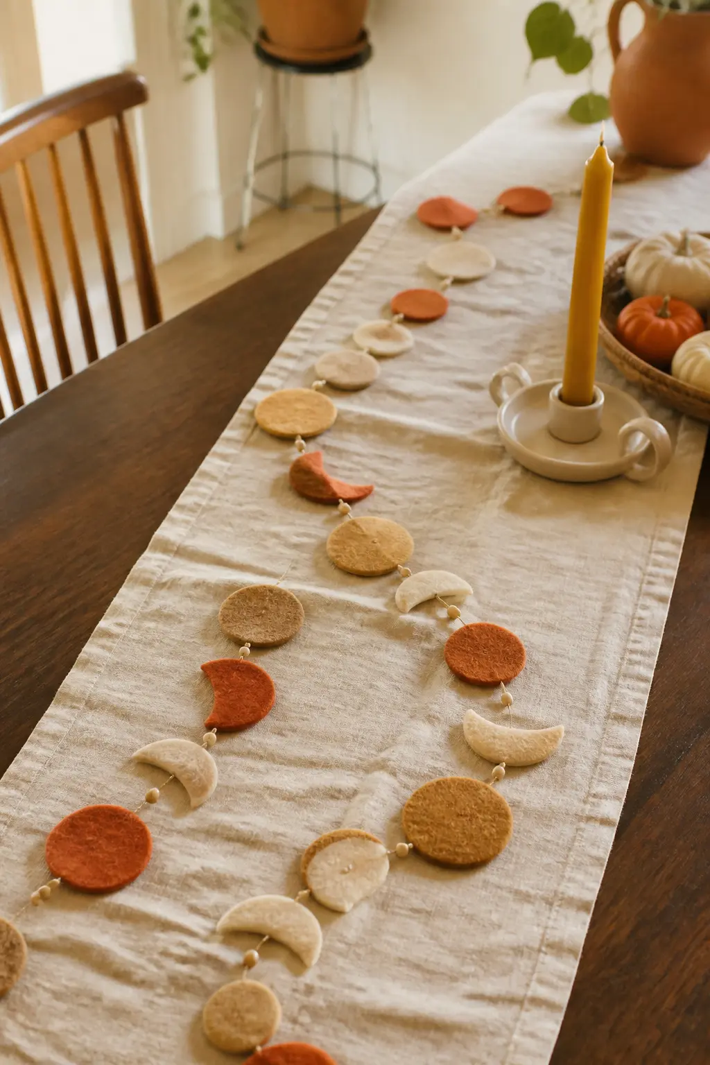 Harvest Moon Circle Garland — Cut graduated circles, from one inch to three inches, in sand, caramel and amber. Fall felt garland