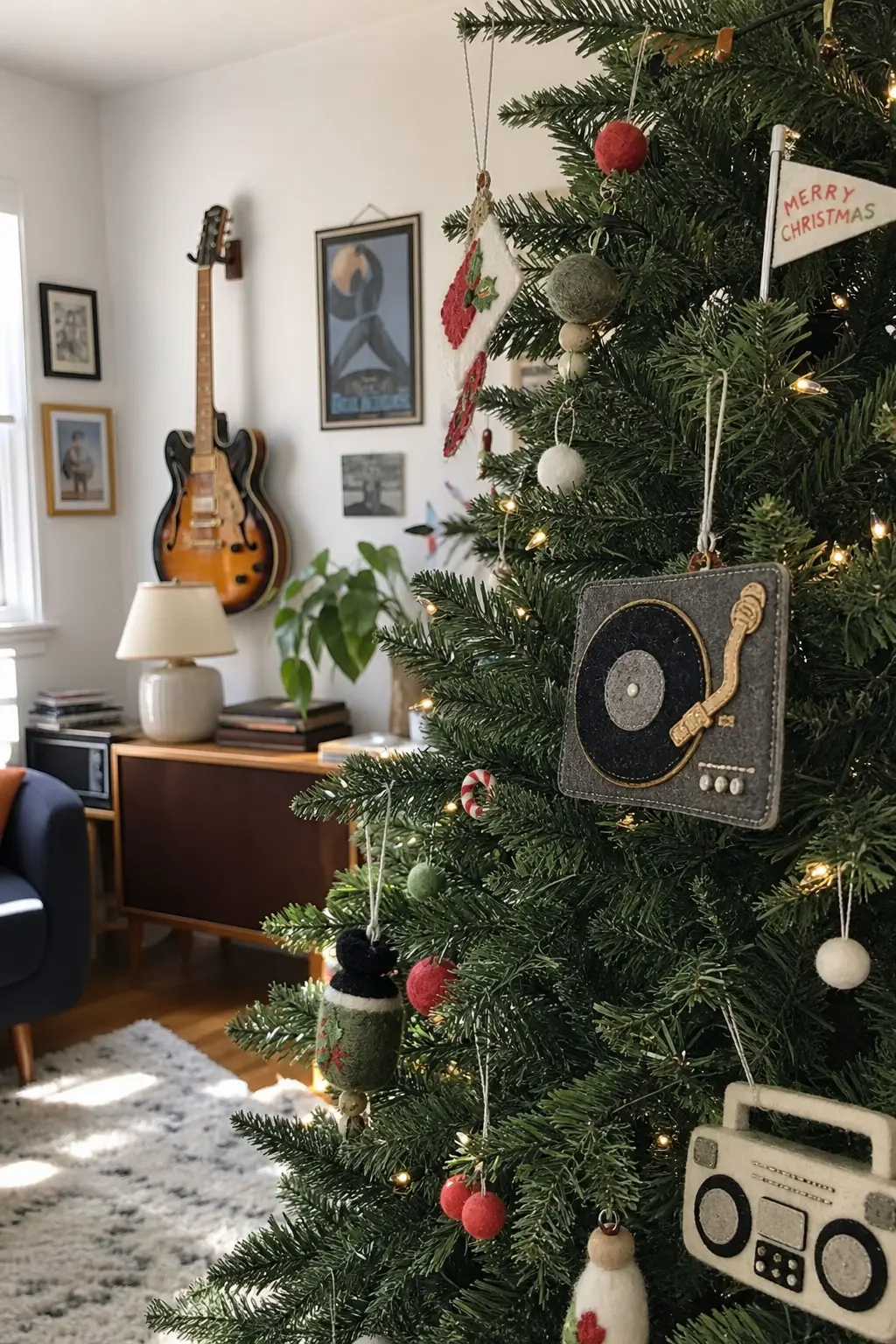 Felt Record Player with Spinning Disc