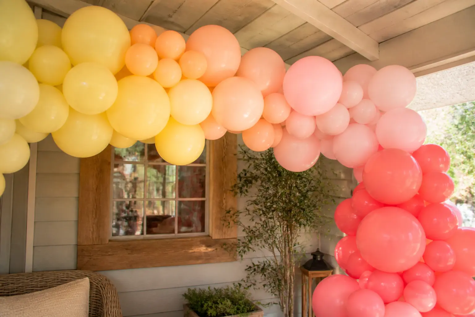 28 Ombre Balloon Arch Ideas and How to Get the Fade Right