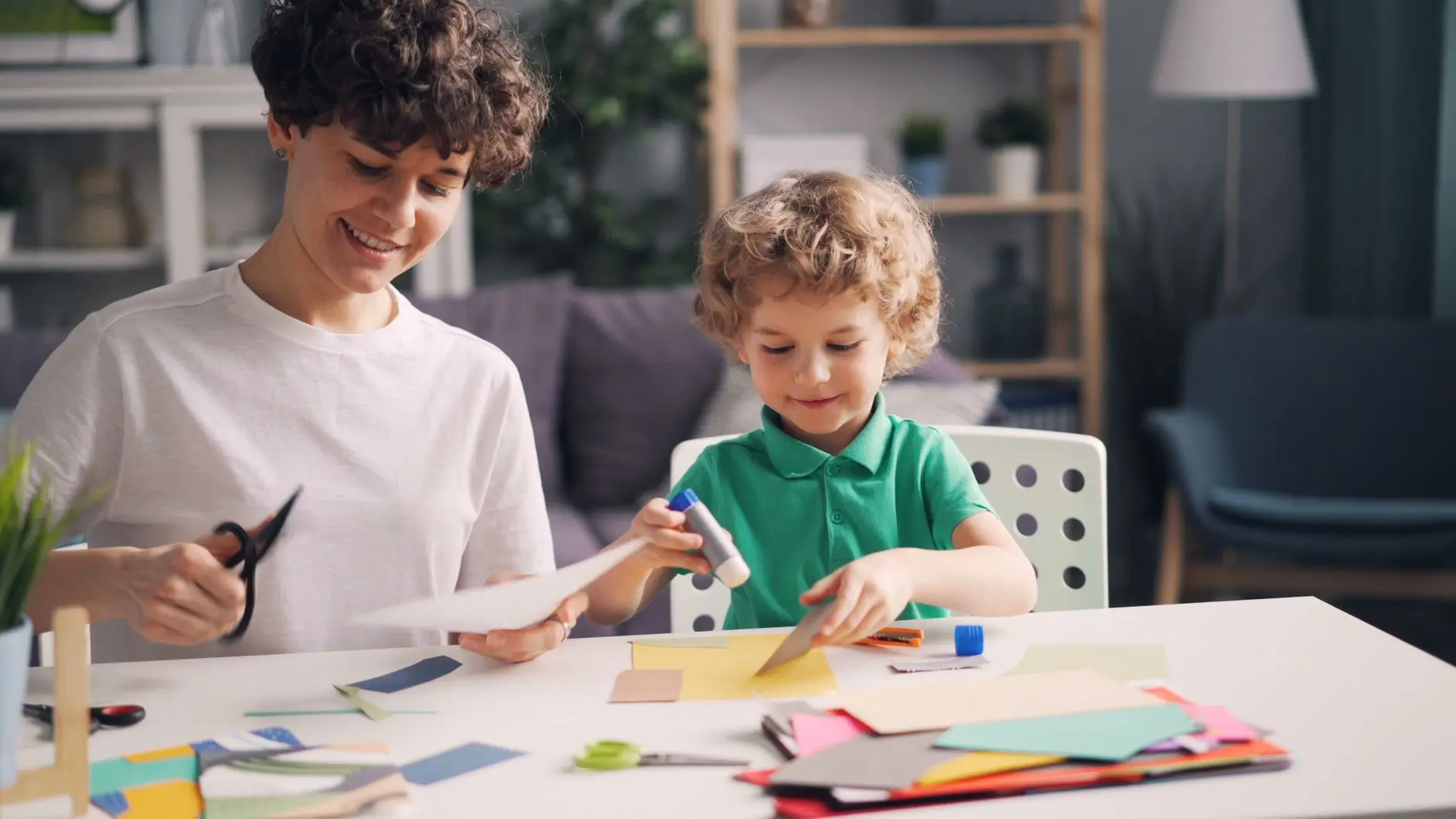 14 Thanksgiving Crafts a Toddler Can Actually Finish