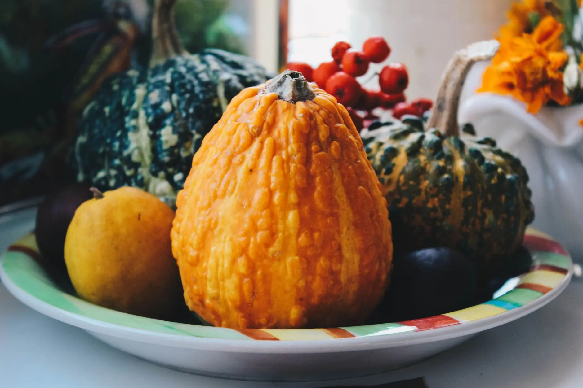 20 Thanksgiving Decor Ideas That Work in Every Room, Not Just the Dining Room