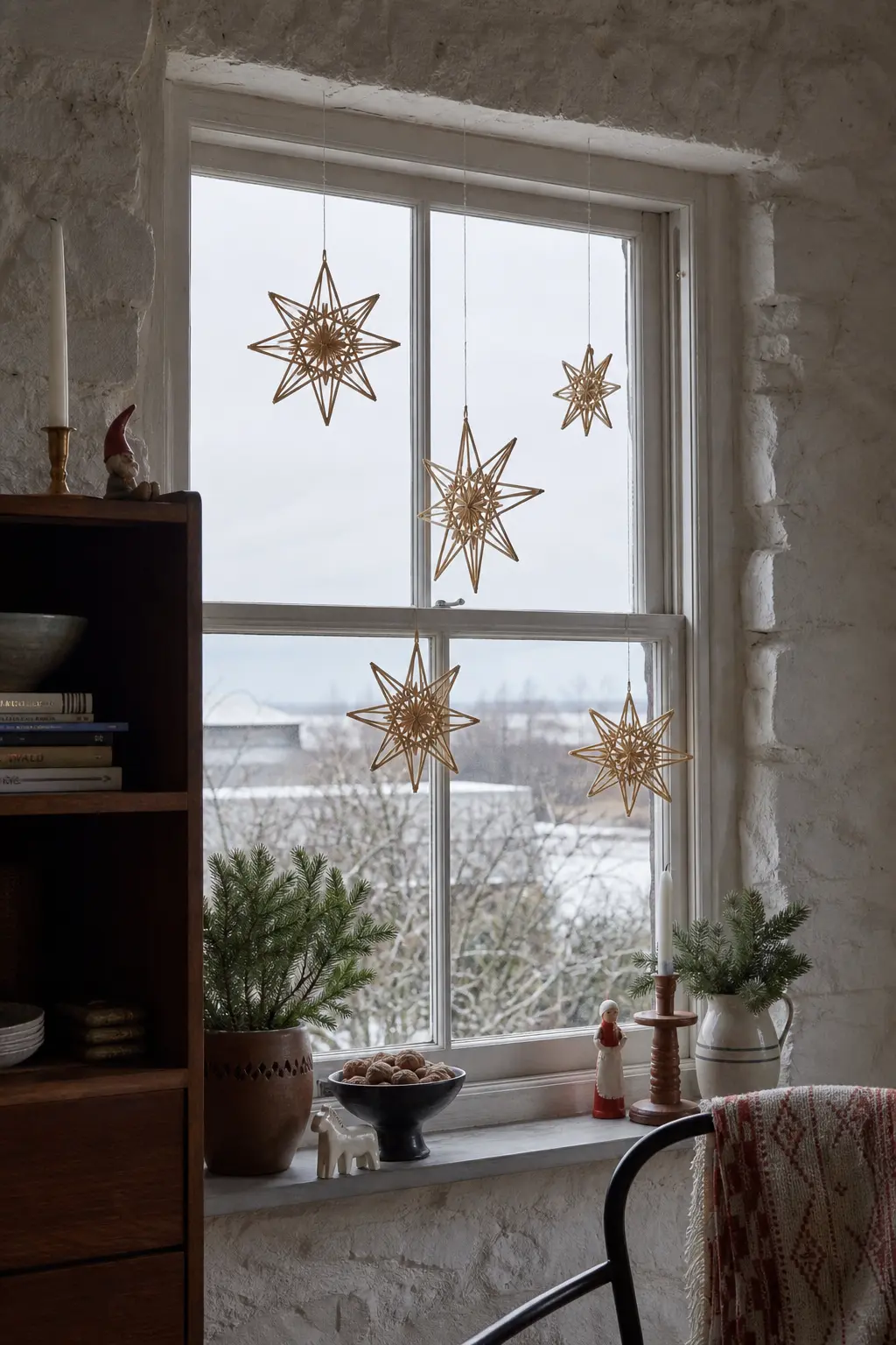 Straw Stars from Folk Sets