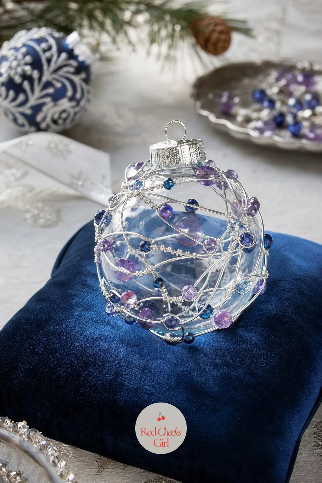 Wire Cage Bauble — A plain glass ball on its own does nothing. Beaded christmas ornaments diy