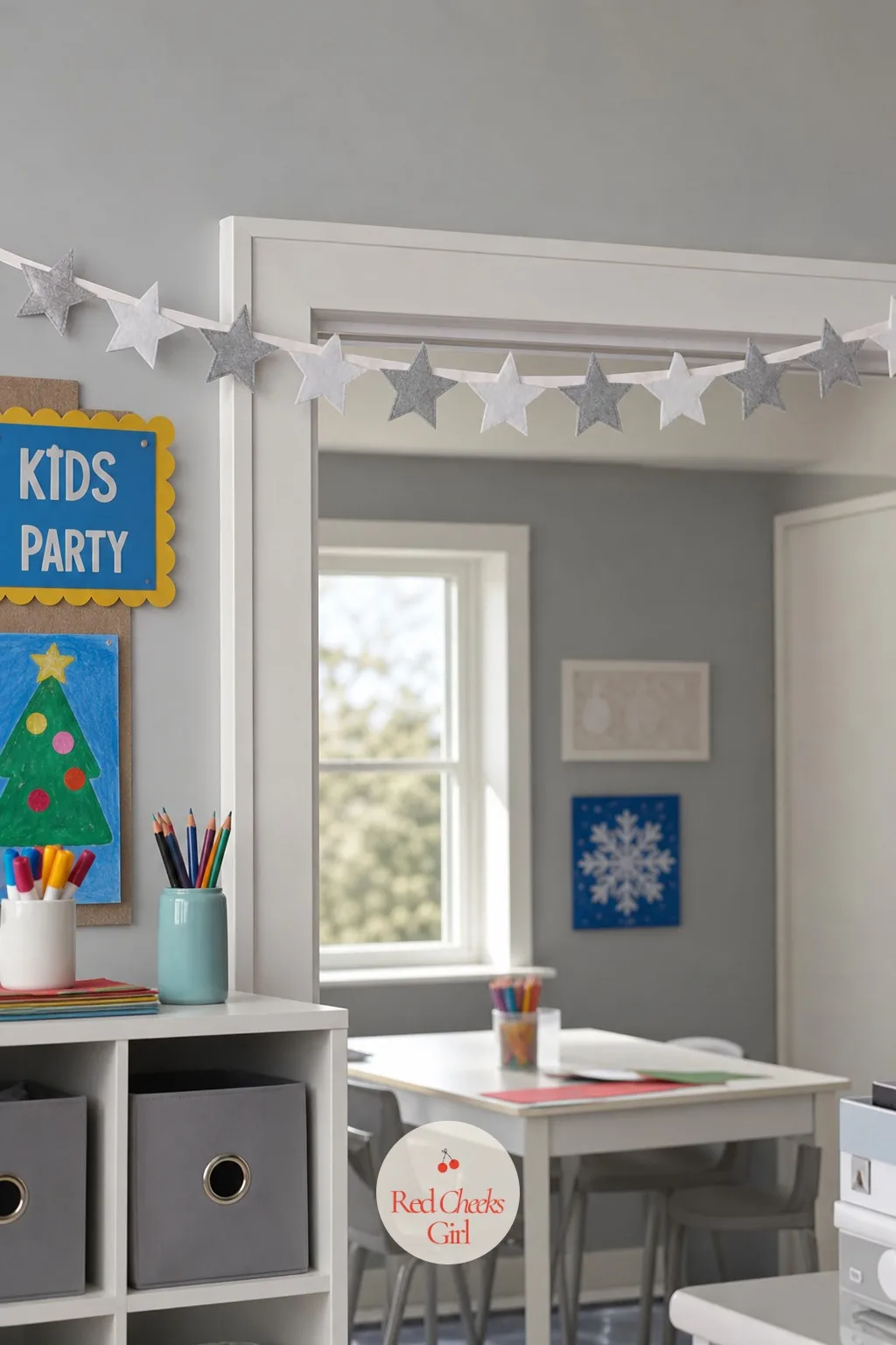 Pre-Punched Star Garland — A doorway with nothing hanging in it is the one thing every classroom still has in common come December. Christmas crafts for kids