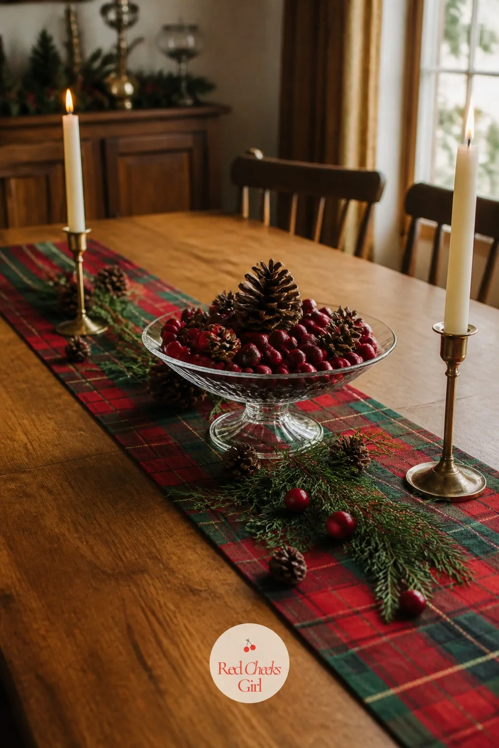 The Table Runner and Centerpiece — A table set for a weeknight dinner that still looks like an occasion is the whole trick of this theme. Christmas gilmore