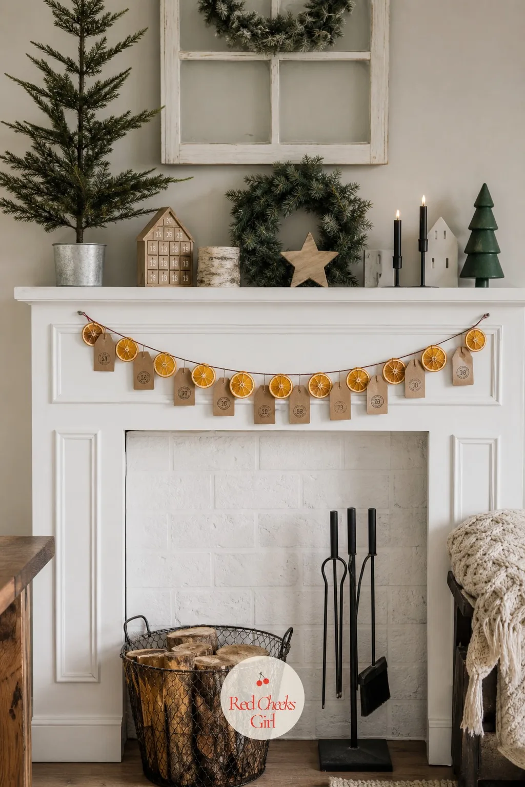 Citrus and Tag Garland Chain — Instead of opening something smaller each day, this one grows: a single segment of dried orange and cinnamon gets added to the
