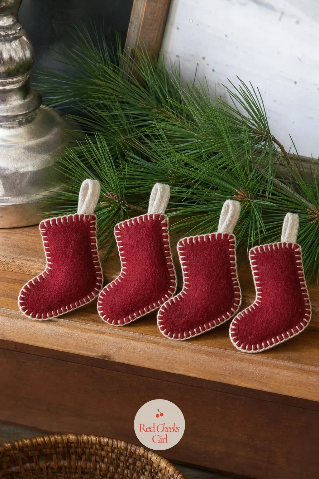 Wool Felt Mini Stocking Ornaments — A whole knitted stocking is a weekend she does not have. Easy christmas crafts for adults
