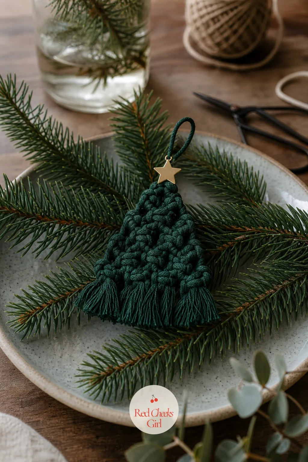 Little Macrame Christmas Tree — This is the ornament people assume took hours and actually takes one. Macrame christmas ornaments diy