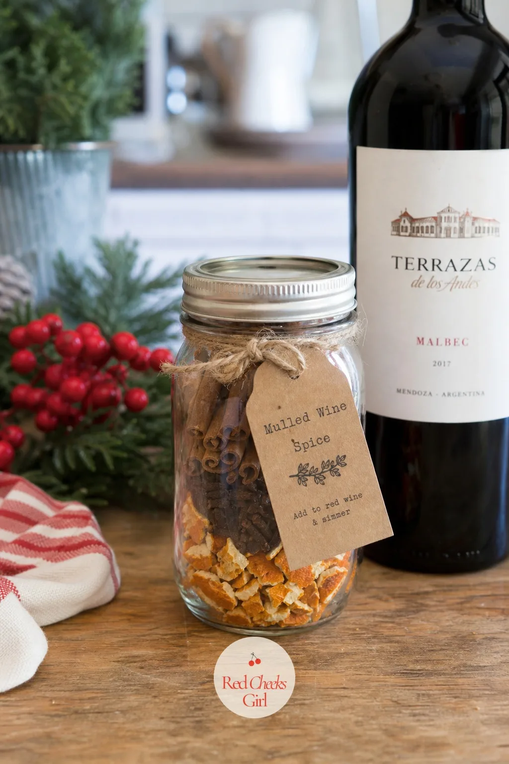 Mulled Wine Spice Jar with Citrus — Someone on the list already has enough candles and enough soap. Mason jar christmas crafts
