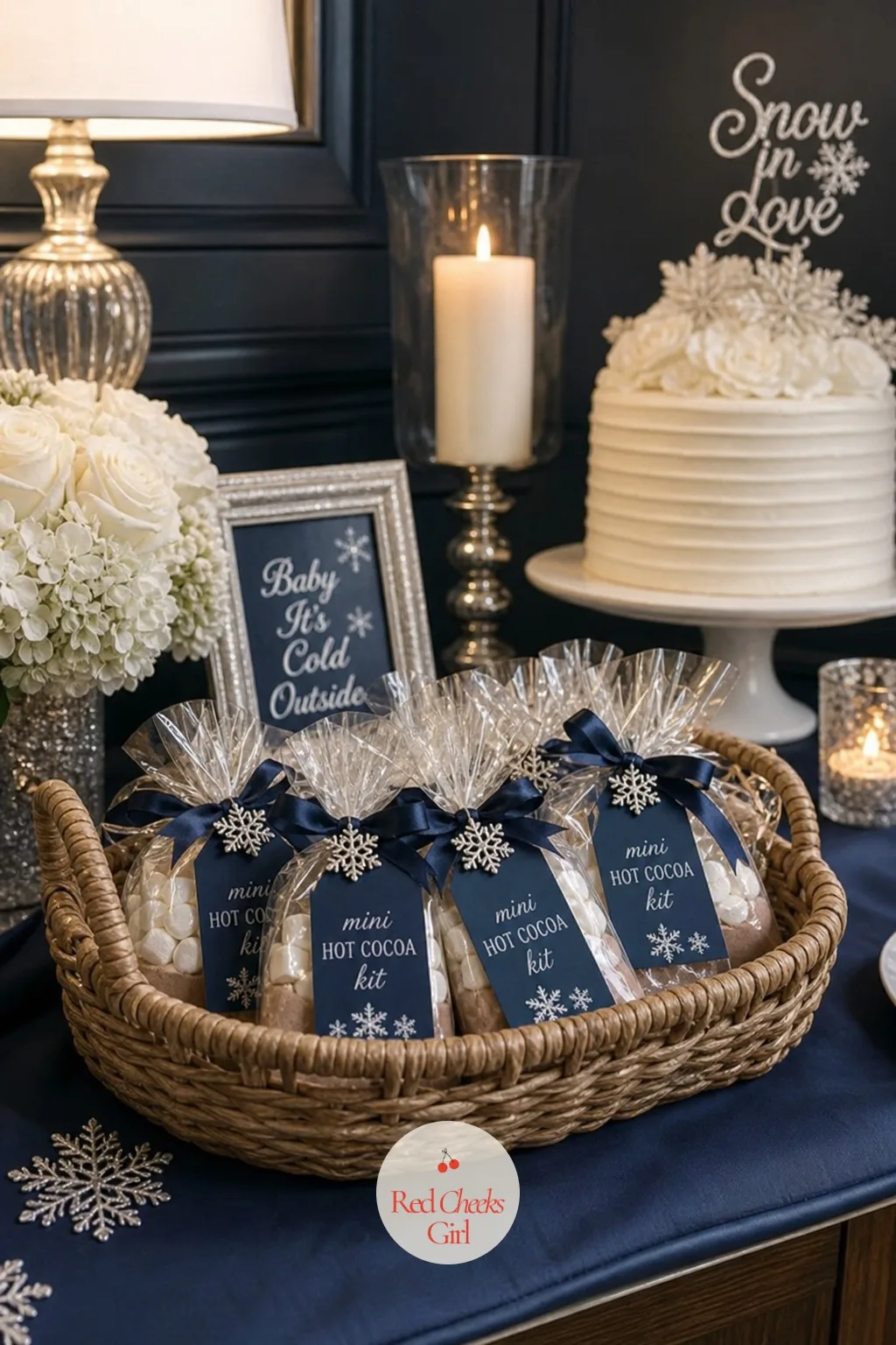 Mini Hot Cocoa Kit Favor — Not every guest finishes a full jar of jam before it turns, so a second, lighter favour covers the rest of the room. Snow in love