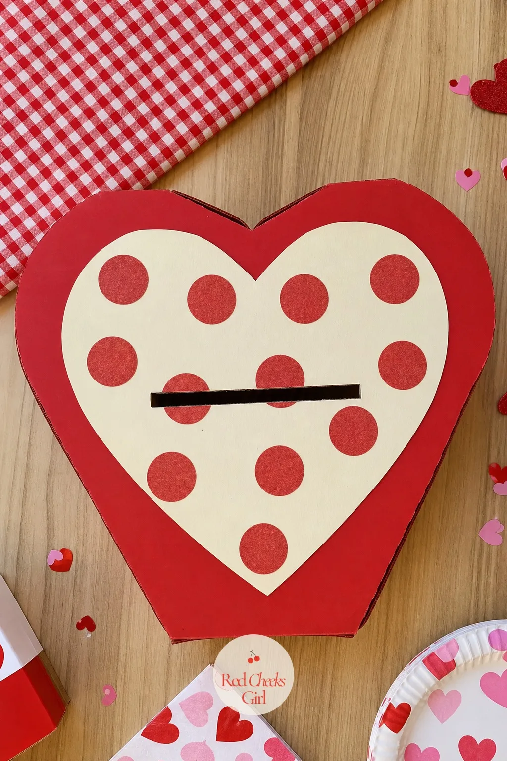 Heart-Shaped Pizza Box — For the kid who would rather eat the box than carry it, a pizza box delivers exactly that joke. Valentine box ideas for school
