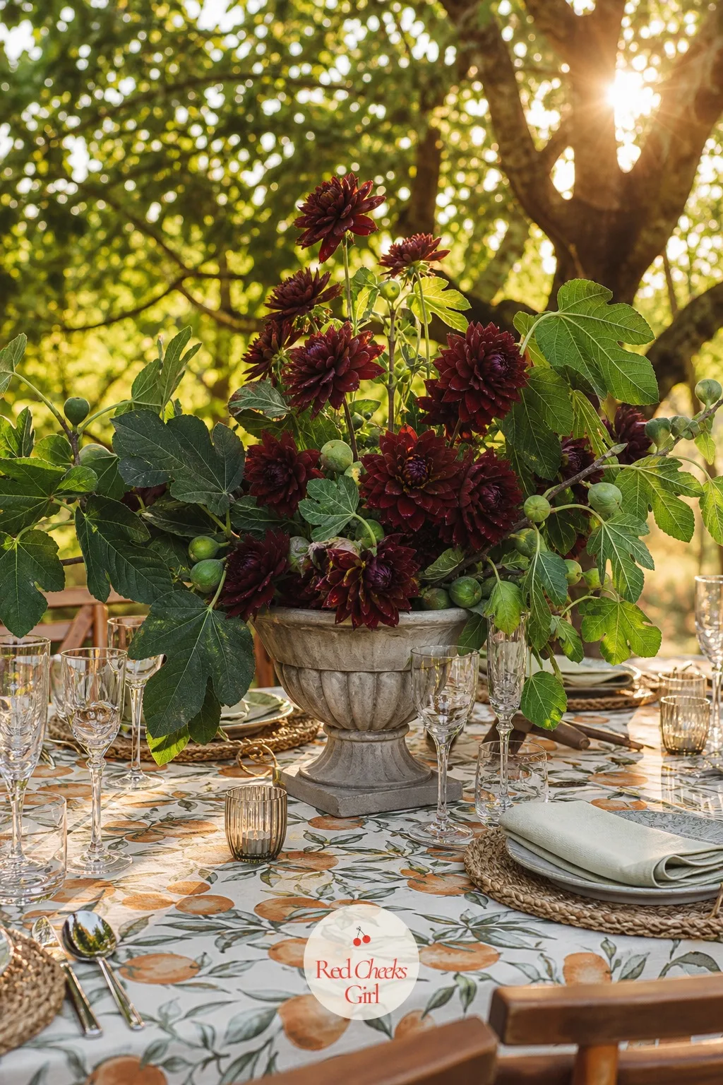 Dahlia and Fig Branch Mix — Dahlia has the dinner-plate drama of a peony but holds up far longer in the heat, and a few leafy fig branches worked through it